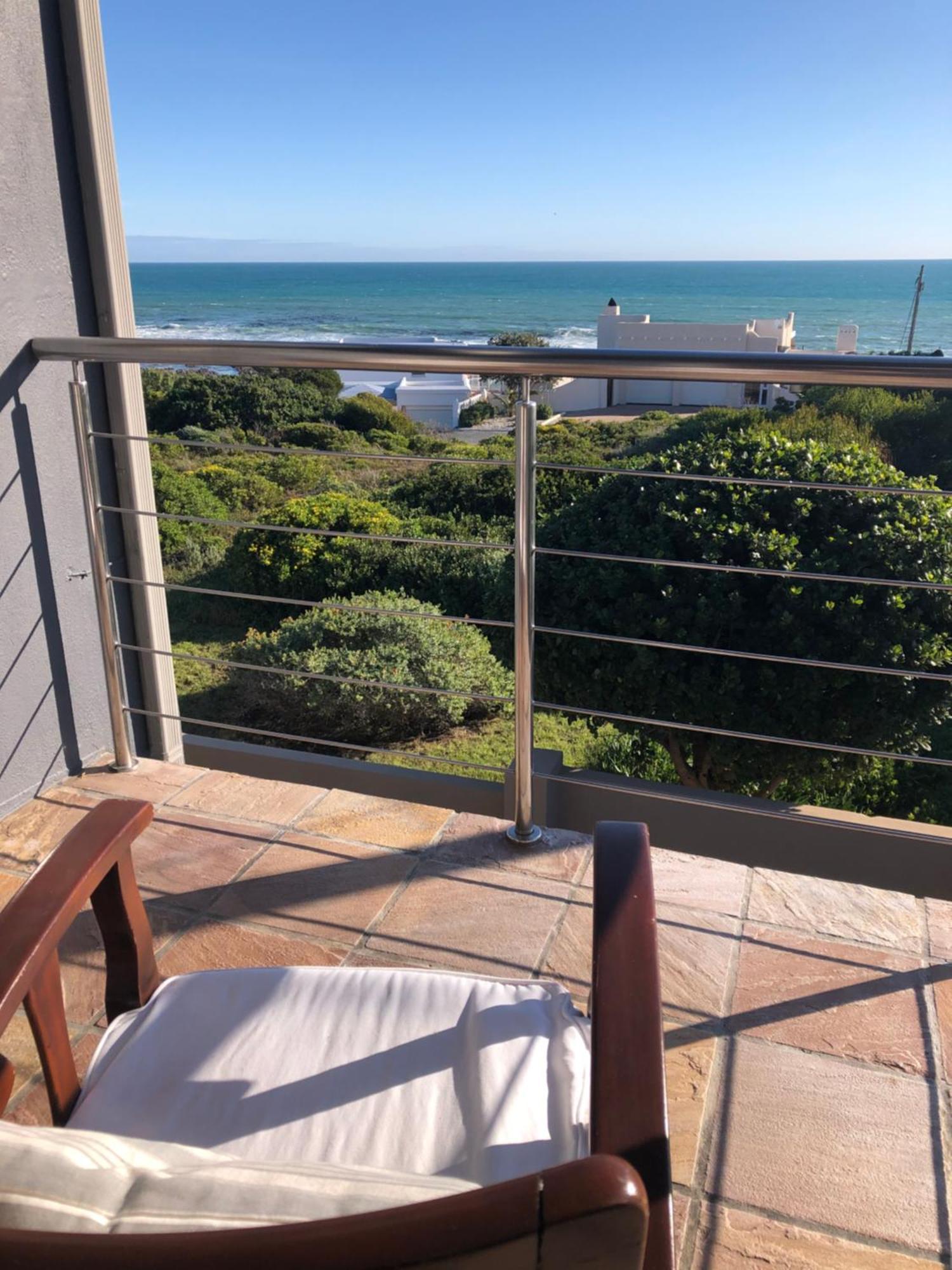 Marine 5 Boutique Hotel Gansbaai Dış mekan fotoğraf
